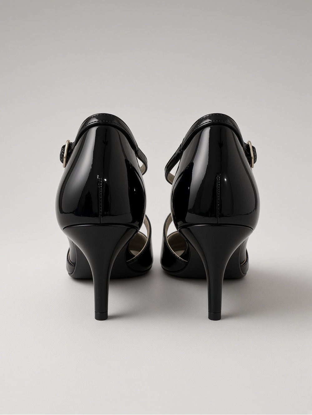 Bandolino Black Patent T-Strap Kitten Heel Bow Pump Size 7M - Picture 4 of 6